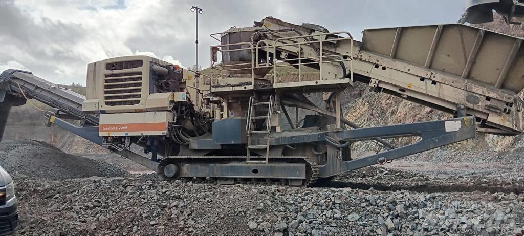 Metso LT200HP 移动式破碎机