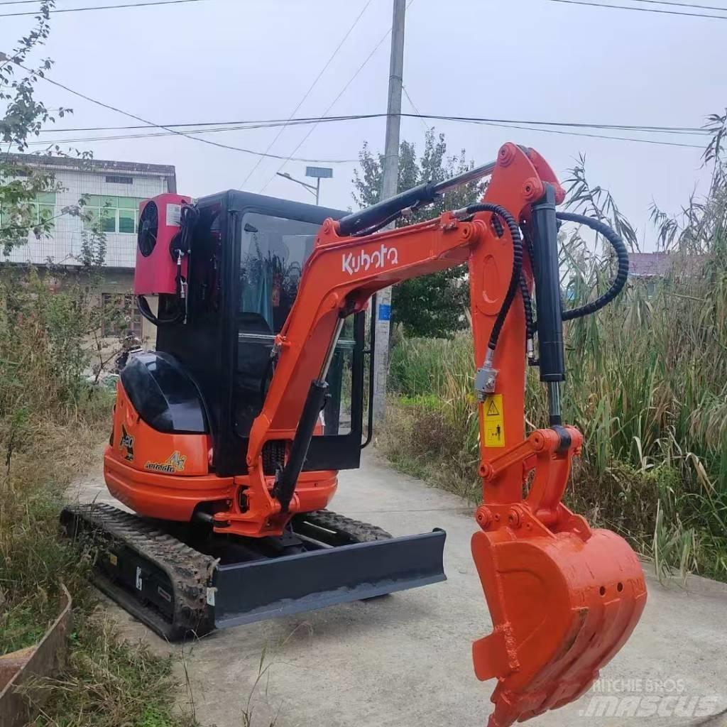 Kubota U20 小型挖掘机