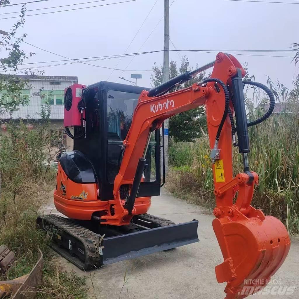Kubota U20 小型挖掘机