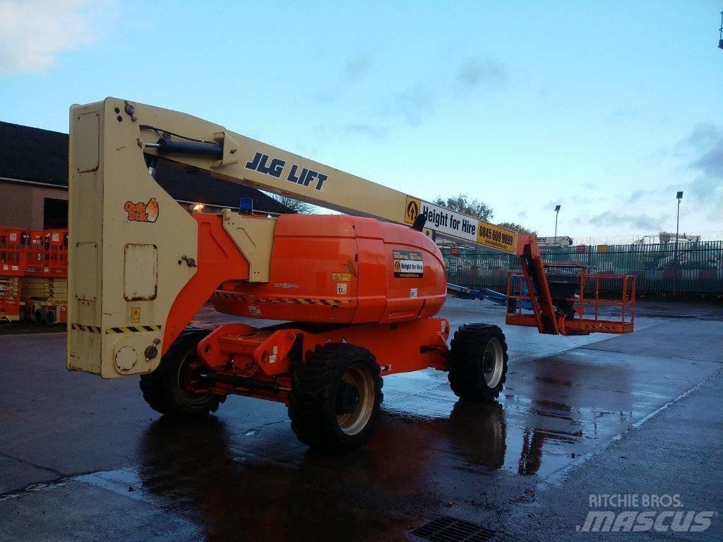 JLG 800AJ 曲臂高空工作平台