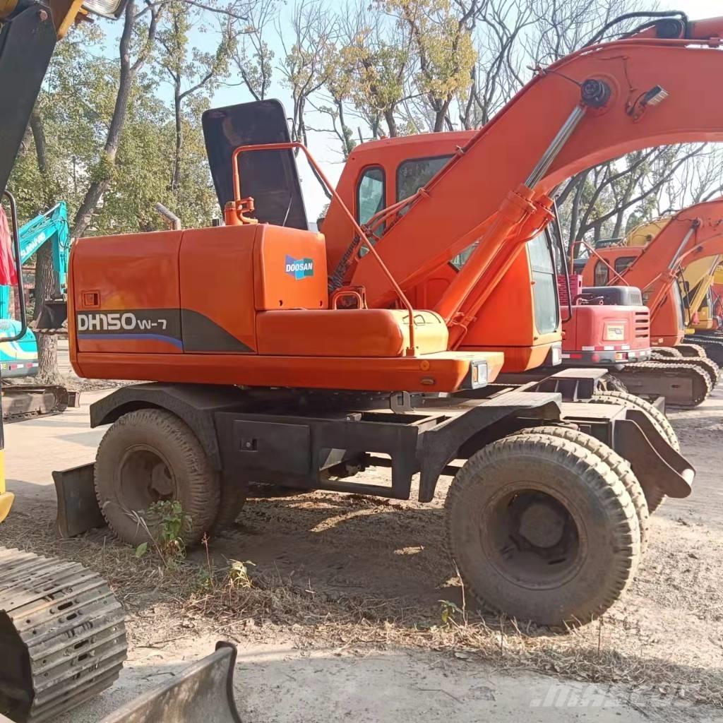 Doosan DH150W-7 轮式挖掘机