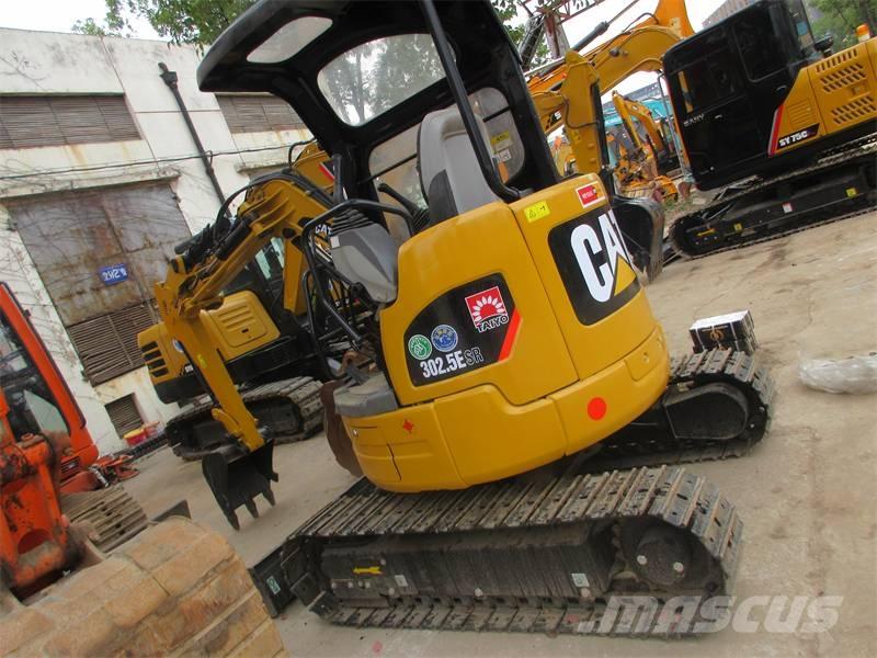 CAT 302 CR 小型挖掘机