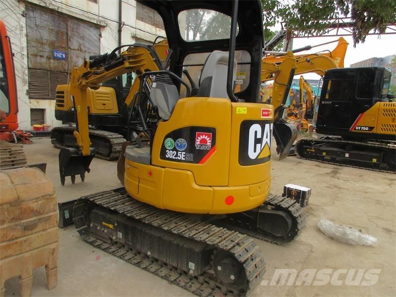 CAT 302 CR 小型挖掘机
