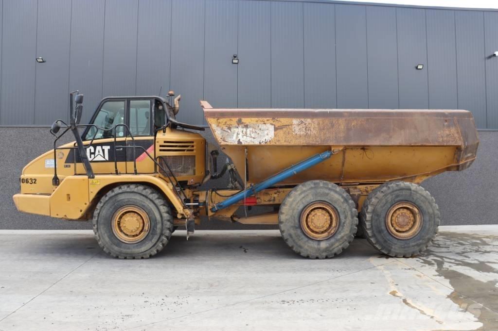 CAT 730 铰接式自卸车