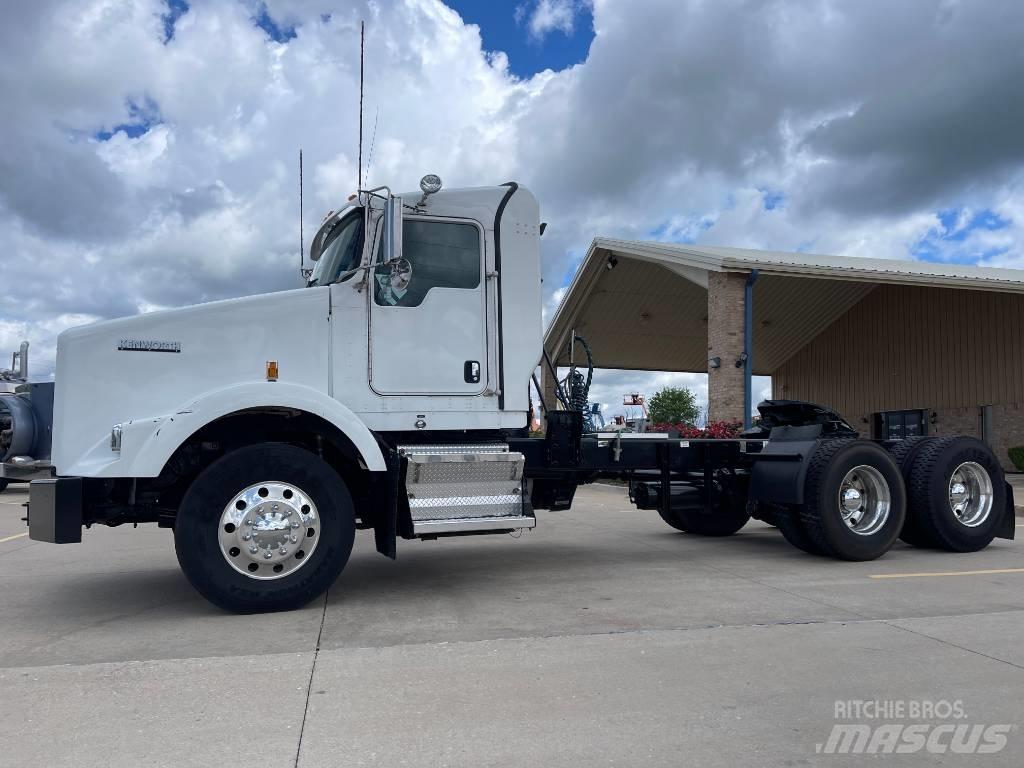 Kenworth T 800 牵引车