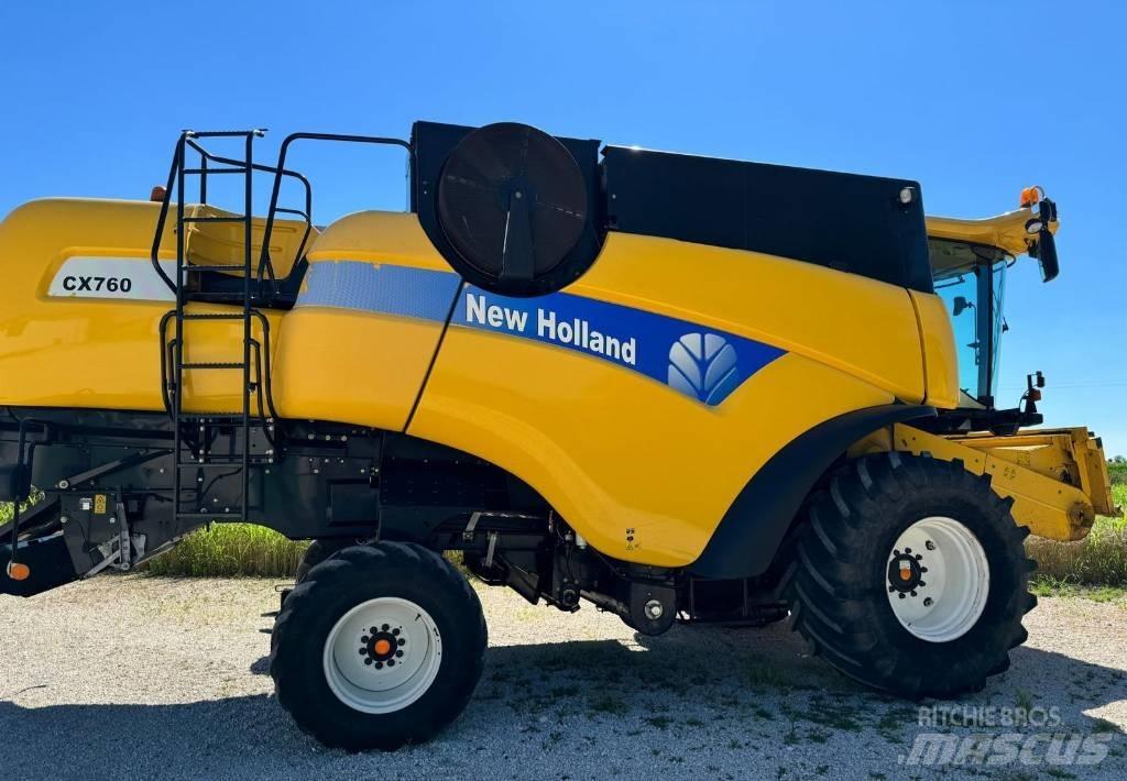 New Holland CX 760 联合收割机