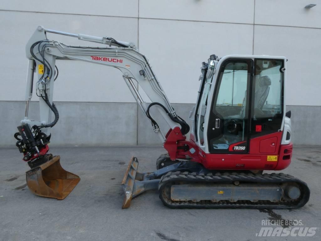 Takeuchi TB260 小型挖掘机