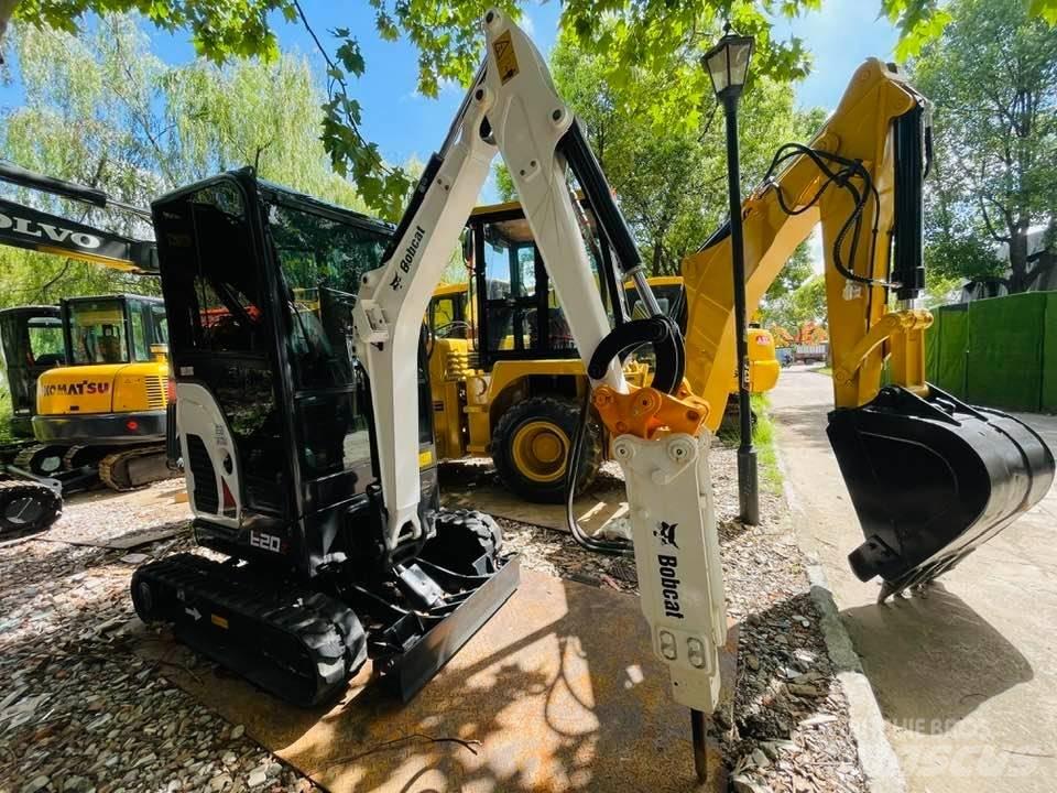 Bobcat E20z 小型挖掘机