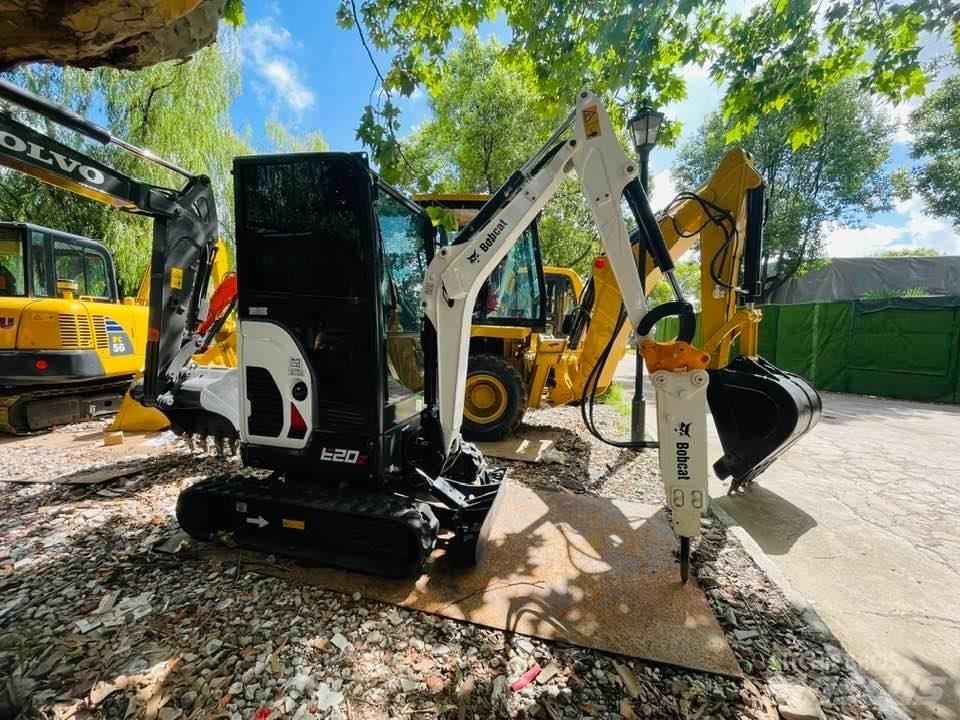 Bobcat E20z 小型挖掘机