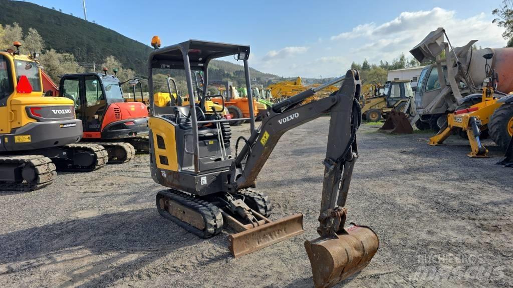 Volvo EC 18 小型挖掘机