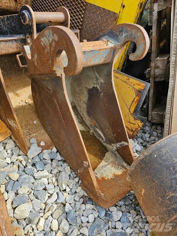 CAT 305 C 小型挖掘机