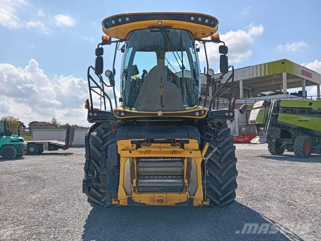 New Holland FR 650 自走式青贮饲料收割机
