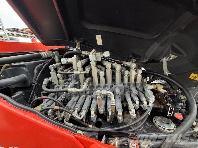 Kubota KX 080-4 中型挖掘机