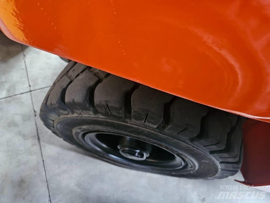 Toyota 02-8 FG F 20 天然气叉车