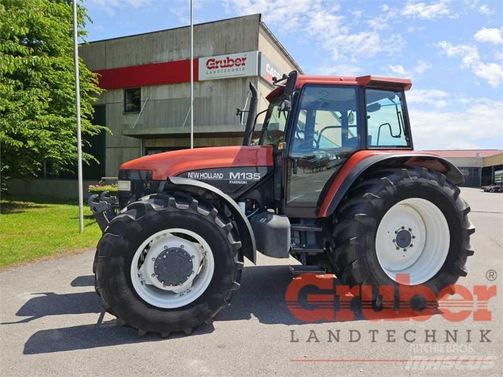 New Holland M 135 拖拉机/农用车