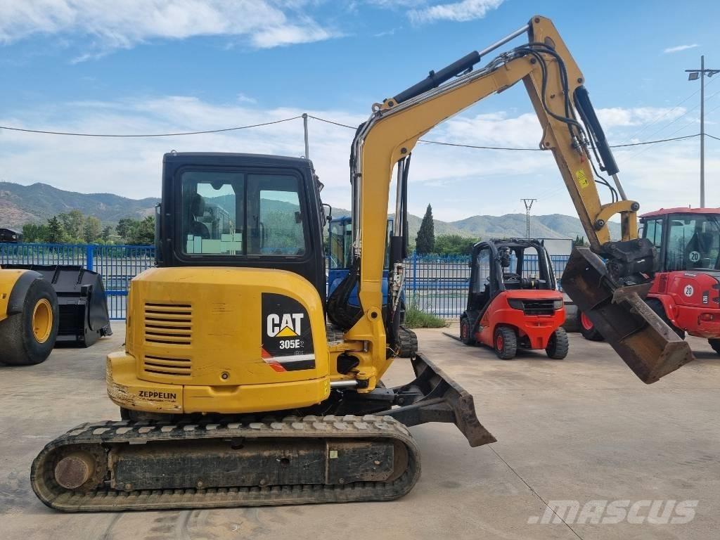CAT 305E2 小型挖掘机