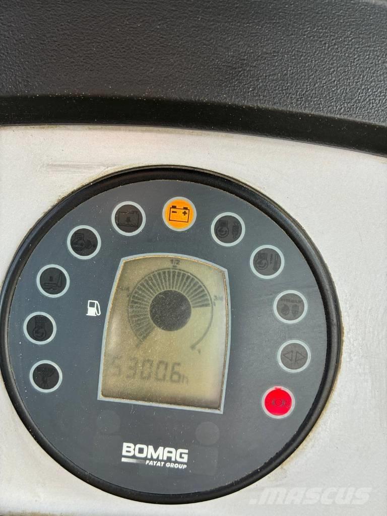 Bomag BW 216PDH4 土壤压实机