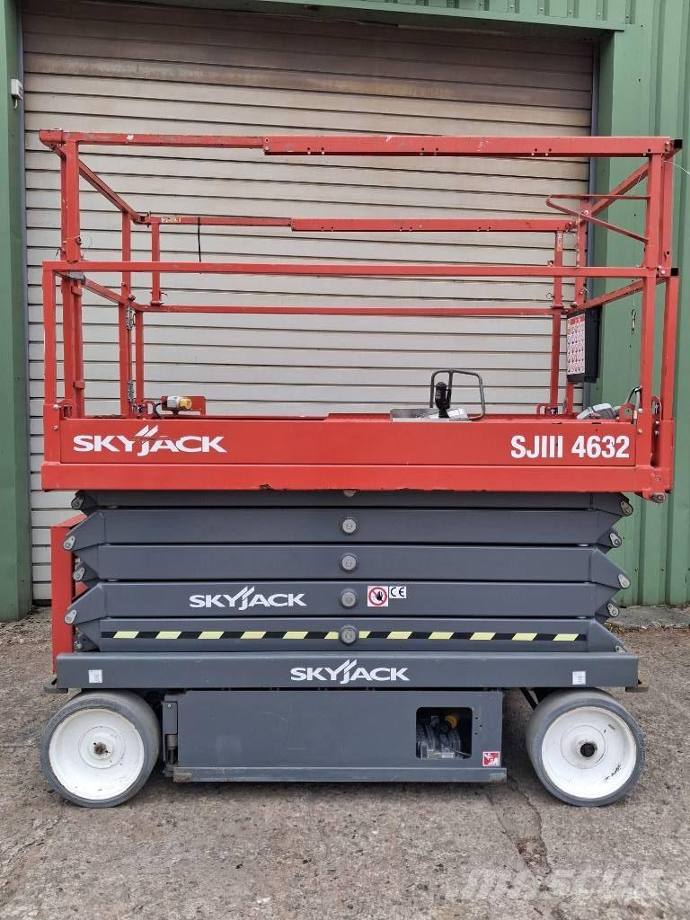 SkyJack SJ III 4632 剪叉式升降机