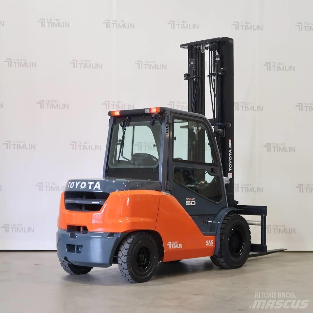 Toyota 40-8FD50N 柴油叉车