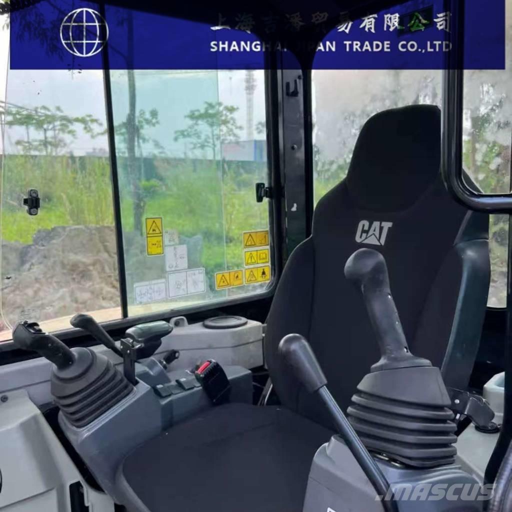 CAT 303.5 小型挖掘机