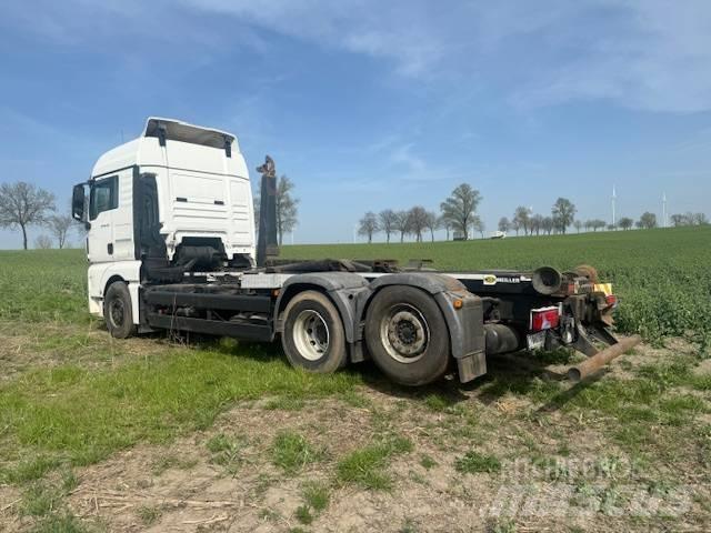 MAN 26.440 工程吊钩车