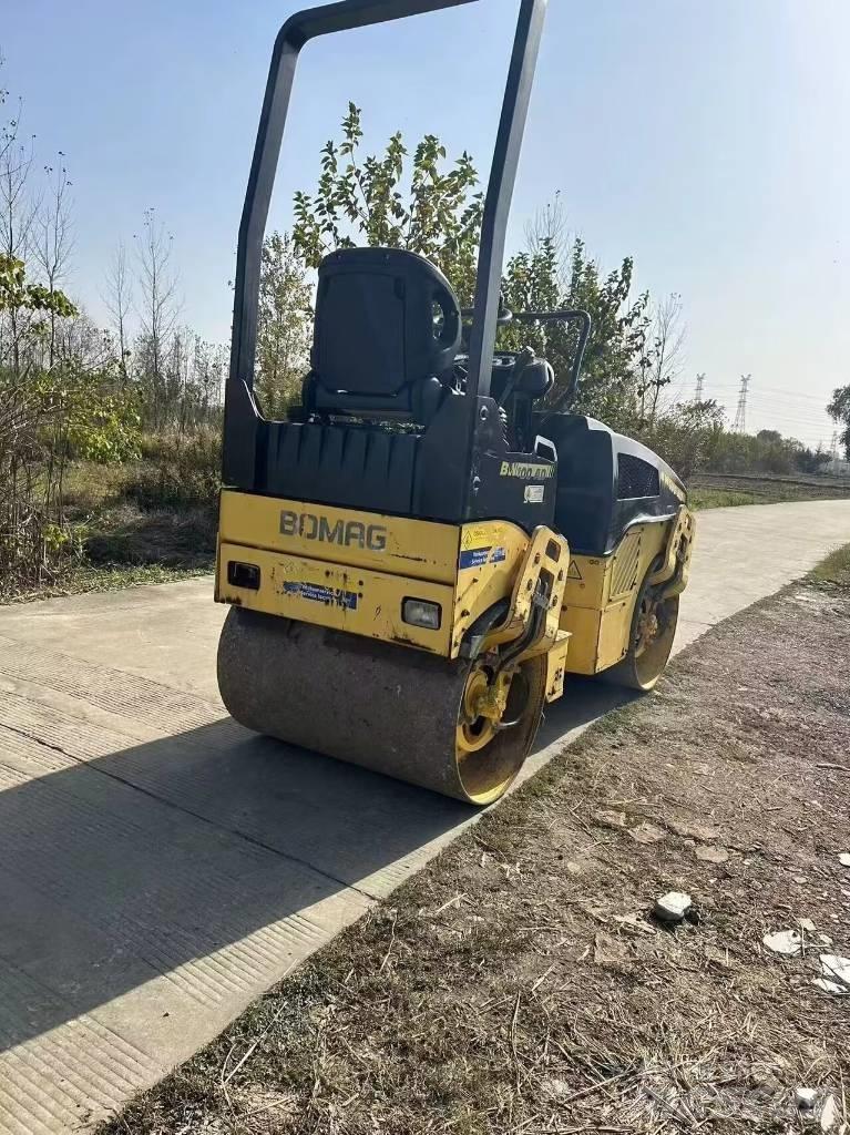 Bomag BW 100 AD 双轮压路机