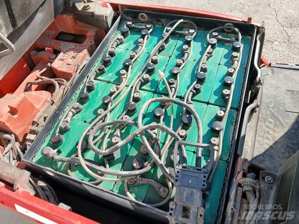 Linde E16P-01 电动叉车