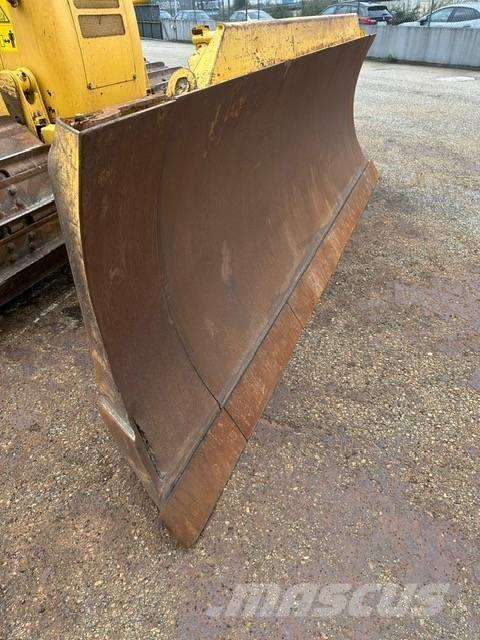 Komatsu D 61 PXI-23 履带式推土机