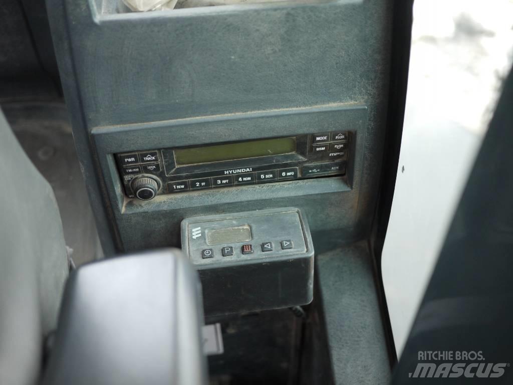 Hyundai R 380 LC-9 履带挖掘机