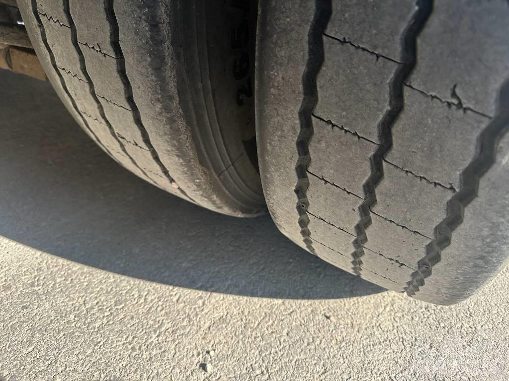 Knapen K 100 自装卸半拖车