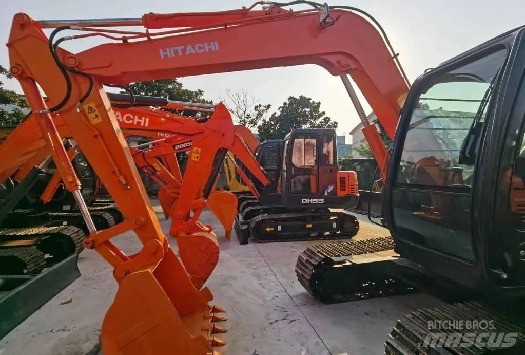 Hitachi ZX 70 中型挖掘机