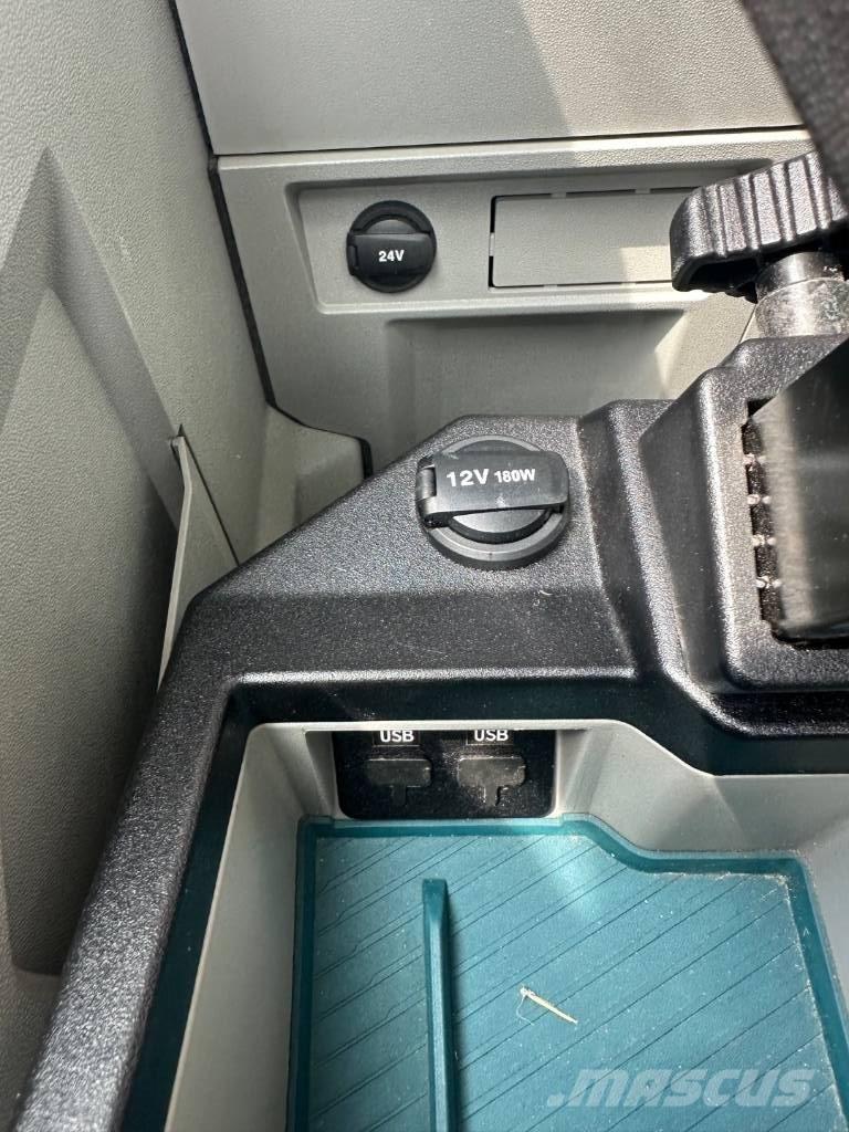 Volvo EC 220 EL 履带挖掘机