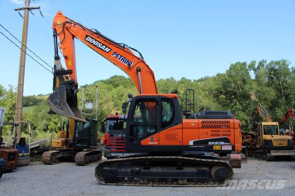 Doosan DX 235 NLC-5 履带挖掘机