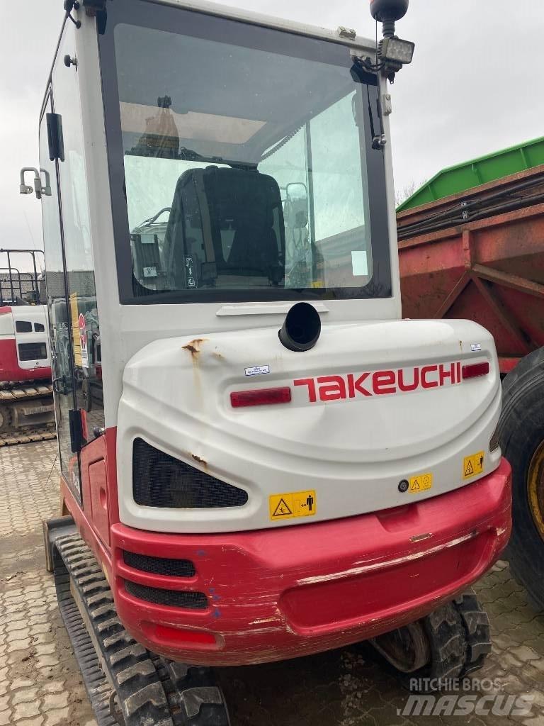Takeuchi TB230 小型挖掘机