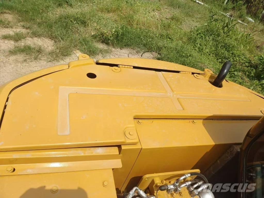 CAT 308 E2 中型挖掘机