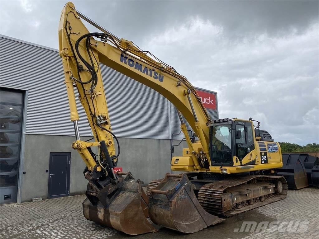 Komatsu HB365LC-3 履带挖掘机