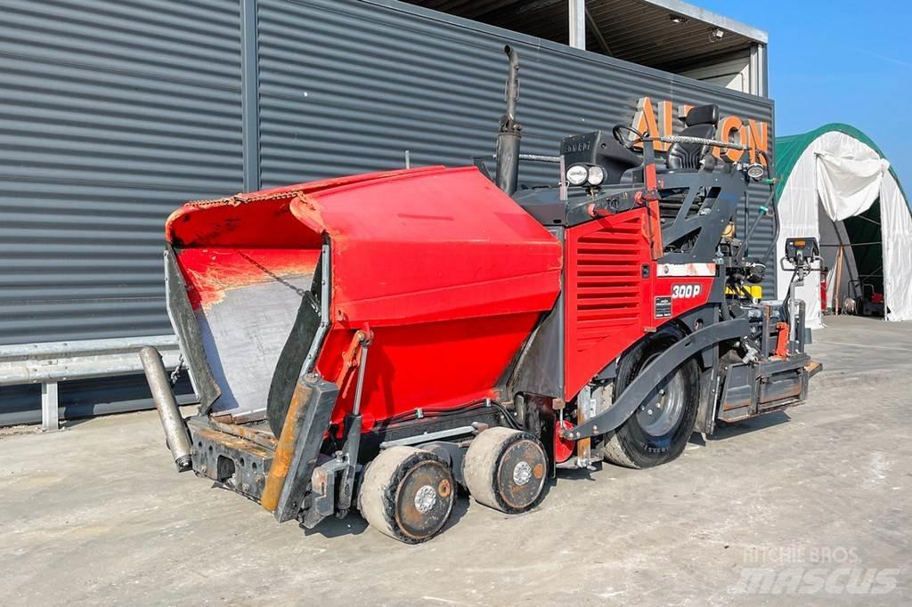 Bomag BF 300 P 沥青摊铺机