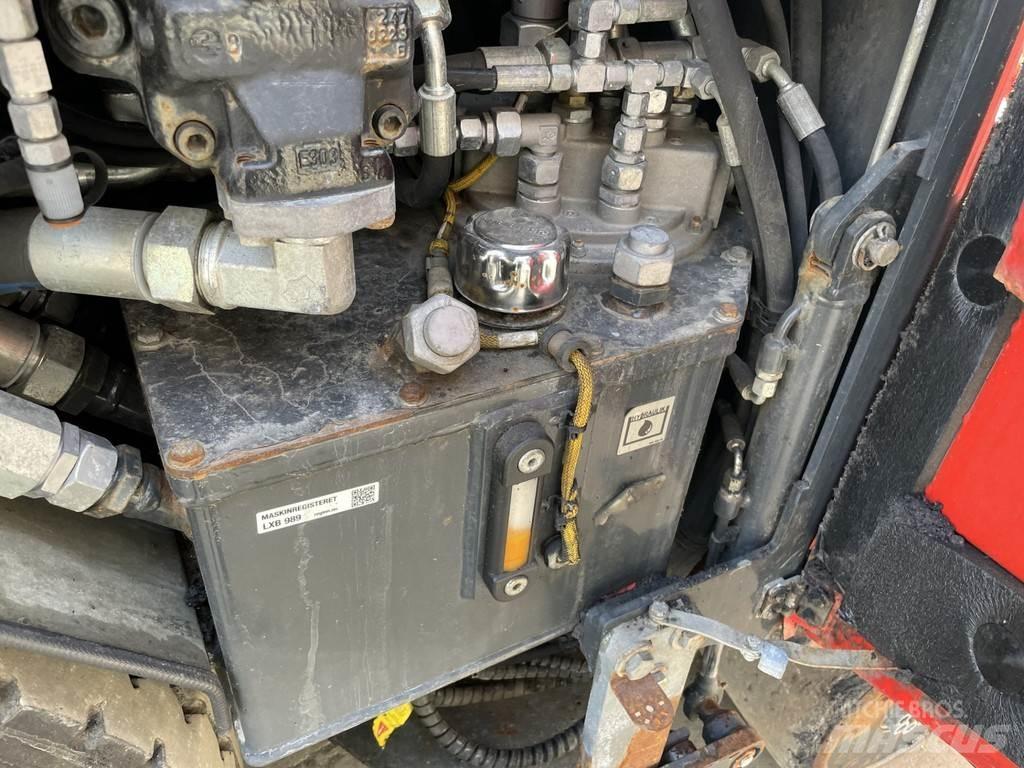 Bomag BF 300 P 沥青摊铺机