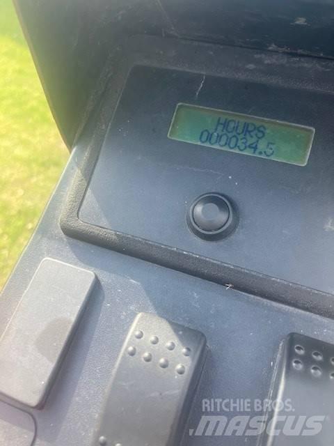 Jacobsen LF550 球道割草机