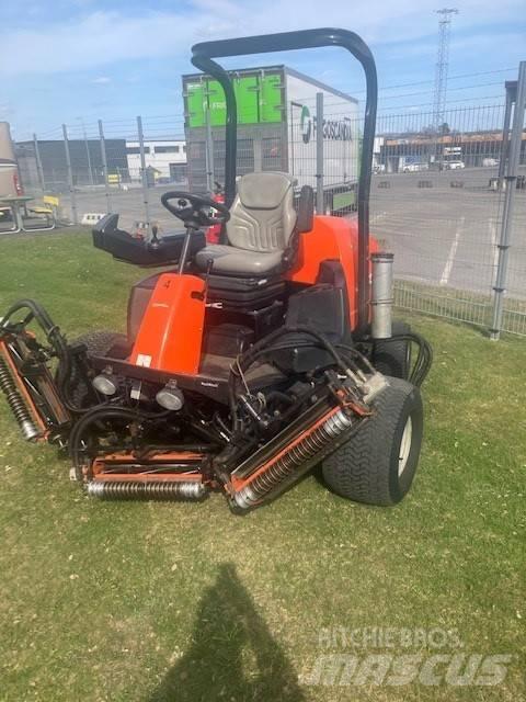 Jacobsen LF550 球道割草机