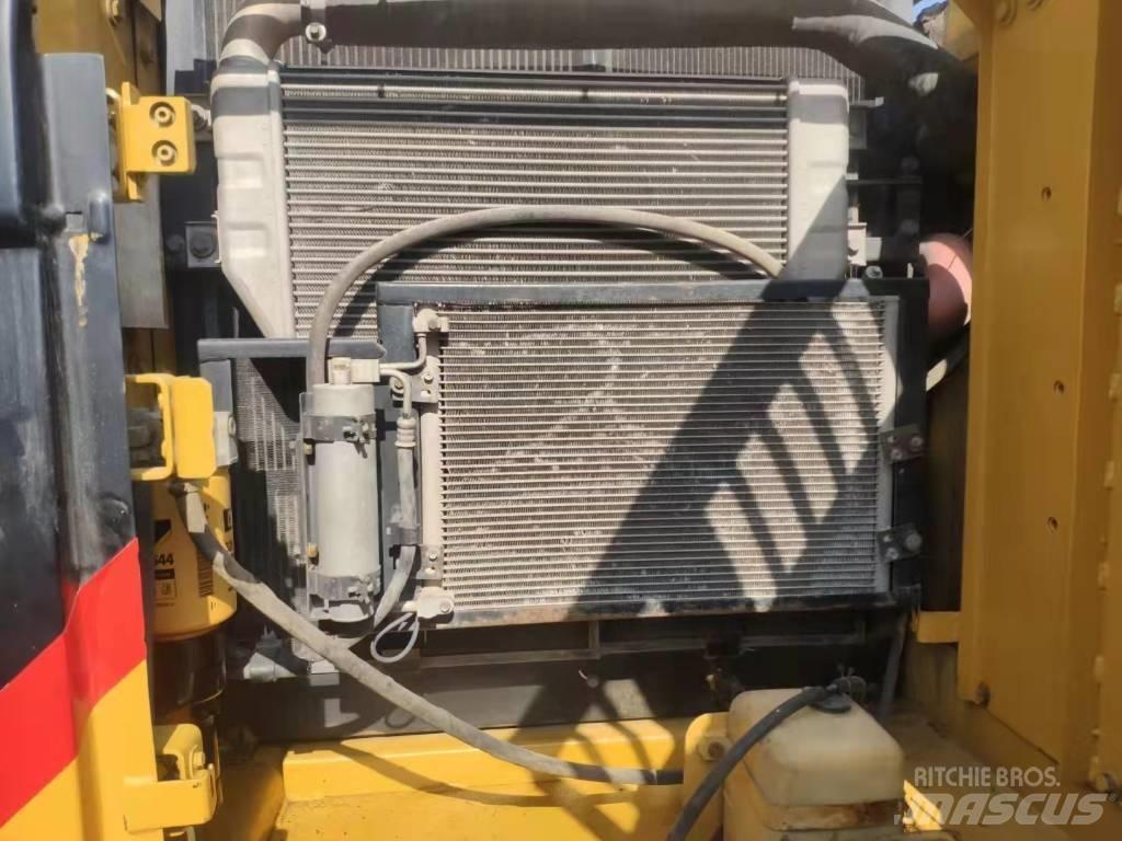CAT 320 B 履带挖掘机