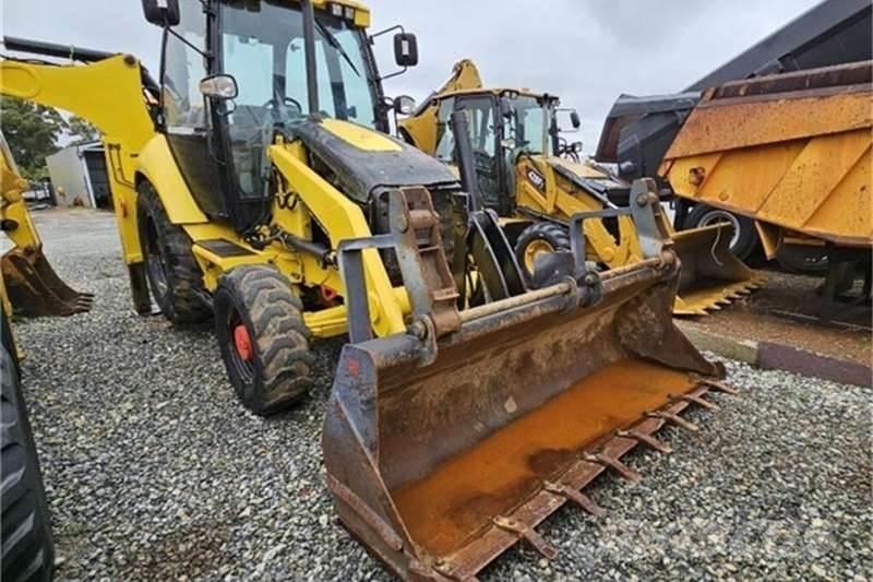 CAT 422E TLB 反铲装载机
