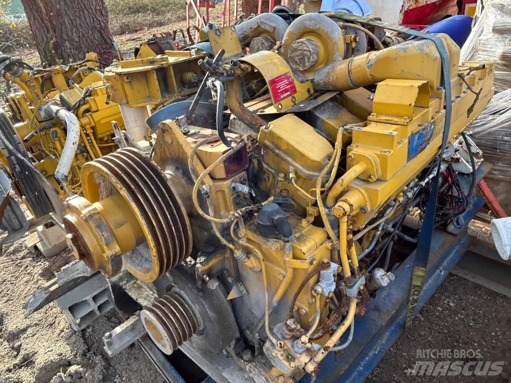 Komatsu SA12V140 发动机