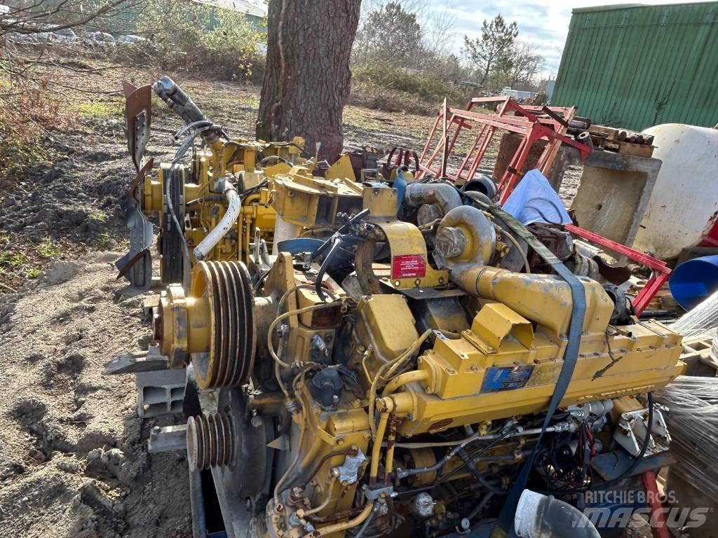 Komatsu SA12V140 发动机