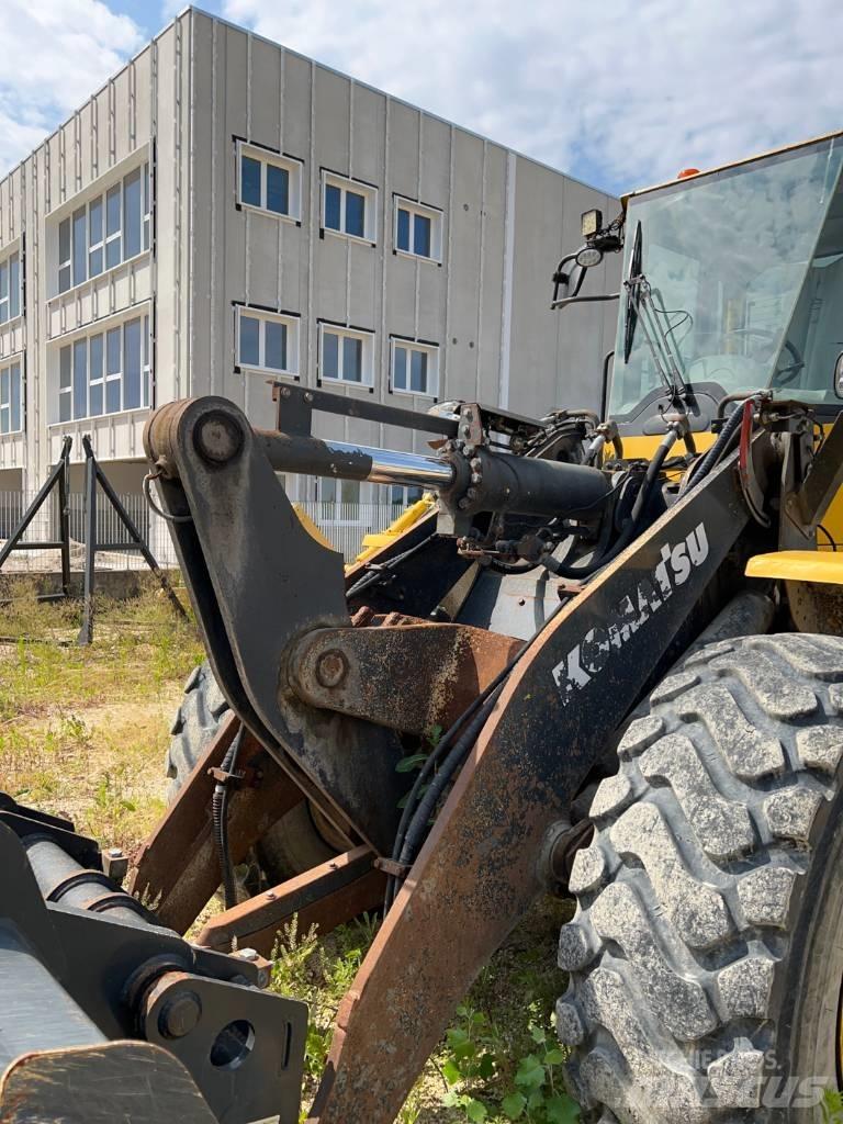Komatsu WA 250 PZ-6 轮式装载机