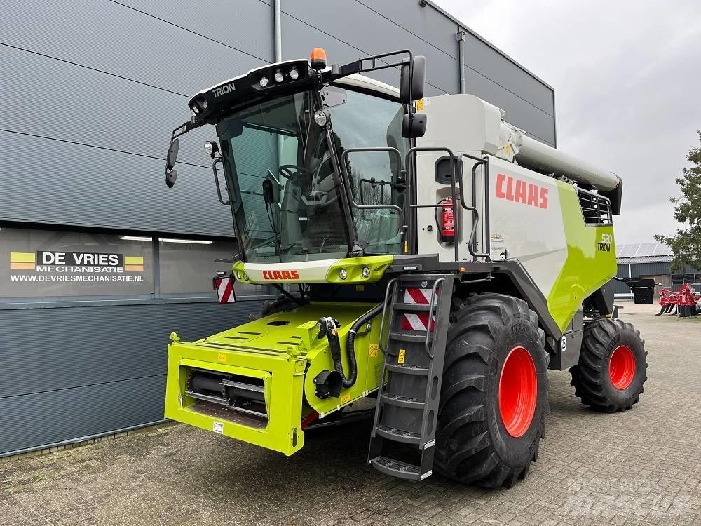 CLAAS Trion 520 联合收割机