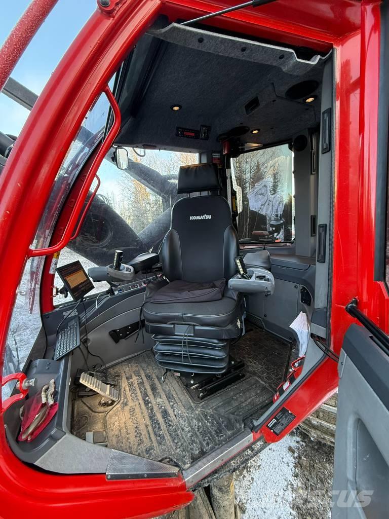 Komatsu 901 XC 收割机