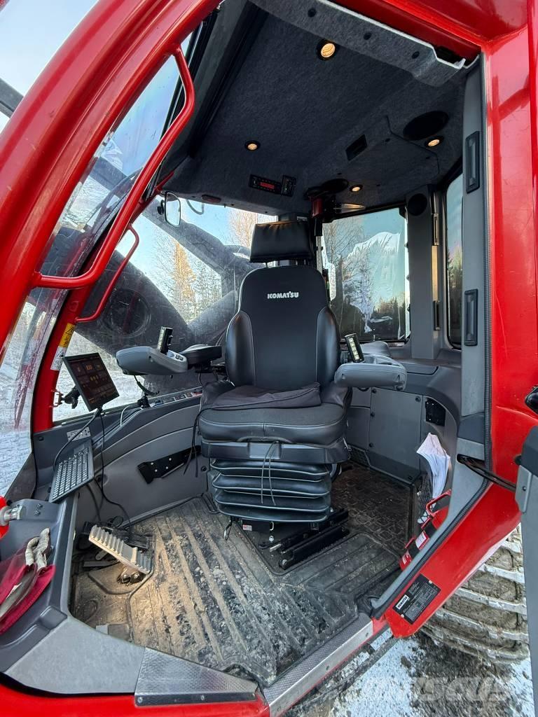 Komatsu 901 XC 收割机