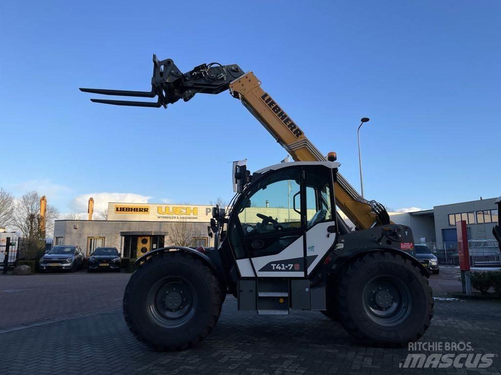 Liebherr T41-7 伸缩臂叉装车|叉装车