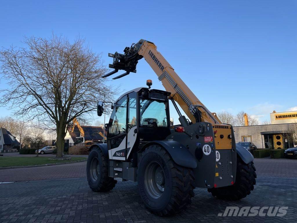 Liebherr T41-7 伸缩臂叉装车|叉装车